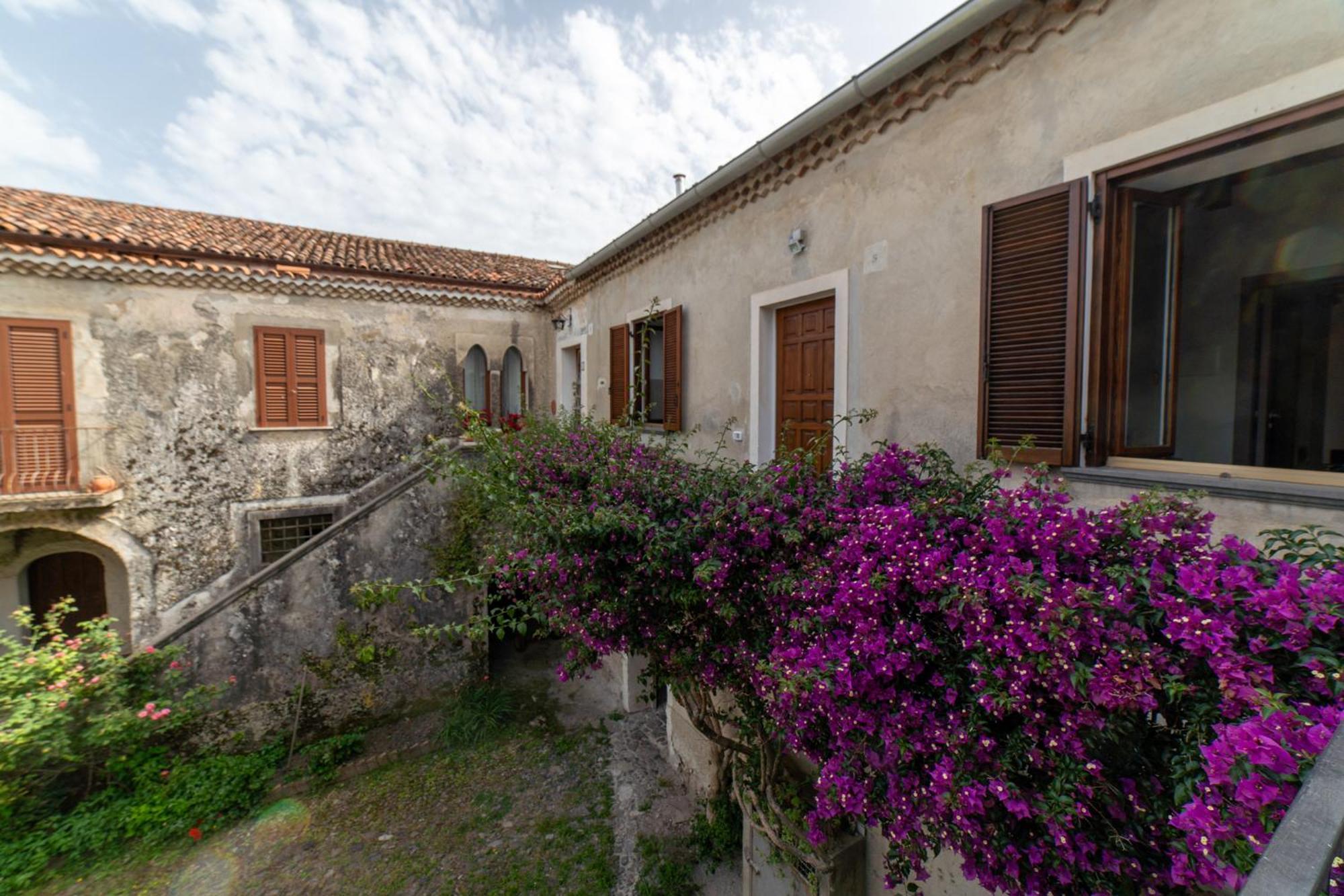 Maison De Curtis Bed & Breakfast Policastro Bussentino Exterior photo