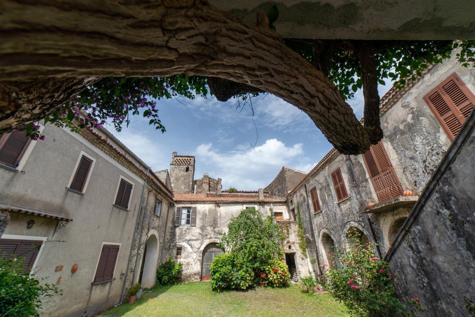 Maison De Curtis Bed & Breakfast Policastro Bussentino Exterior photo